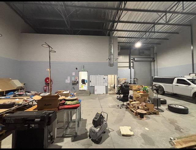 428M² WAREHOUSE TO LET IN KRAAIFONTEIN INDUSTRIA
